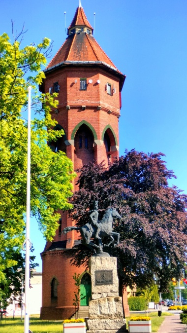 środa wielkopolska pomnik Dąbrowskiego