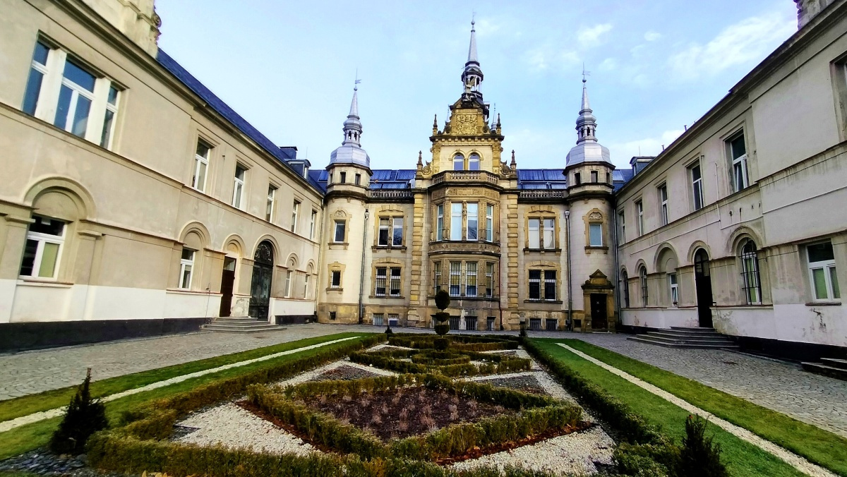 pałac w Tułowicach